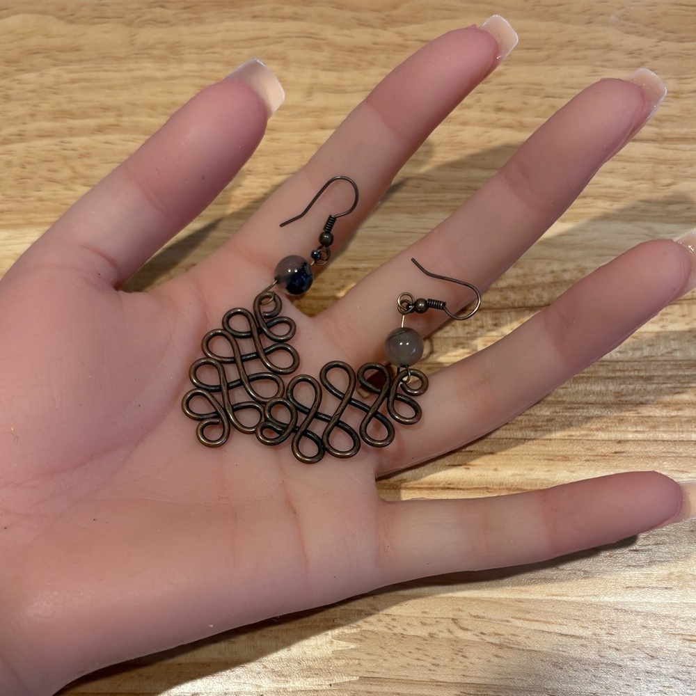 Celtic Knot Antique Copper Wire Wrap Dangle Earrings with Agate Beads - Picture 10 of 15